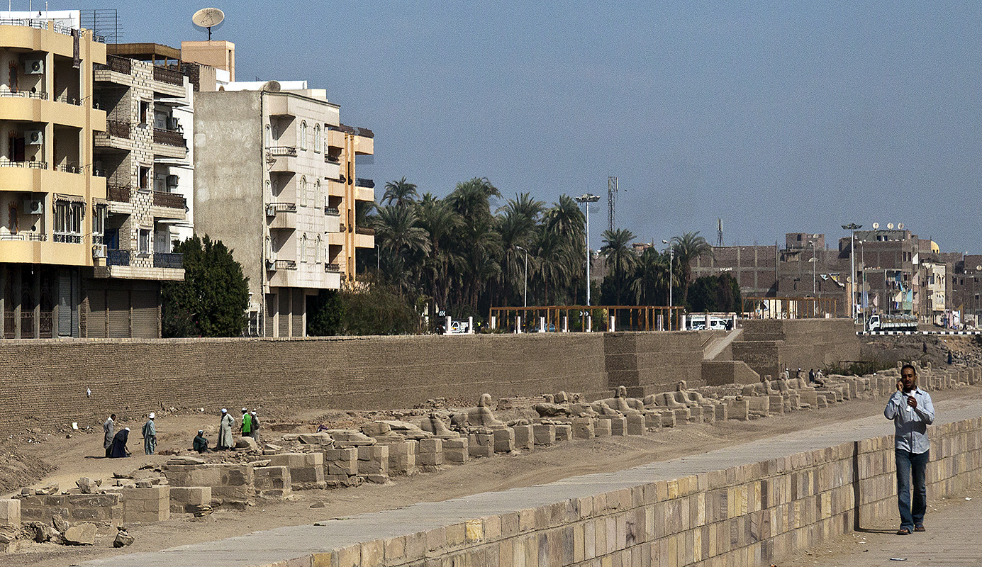 Luxor :: Urban Archeology
