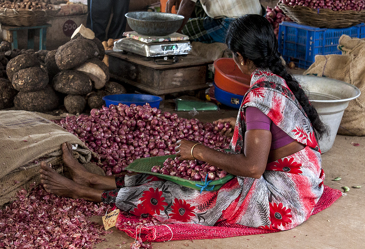 Sorting Pink Onions