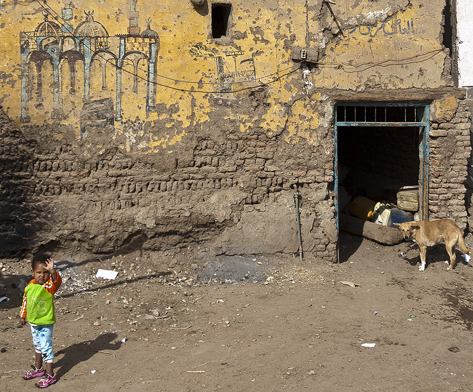 Luxor :: Boy with Drawing